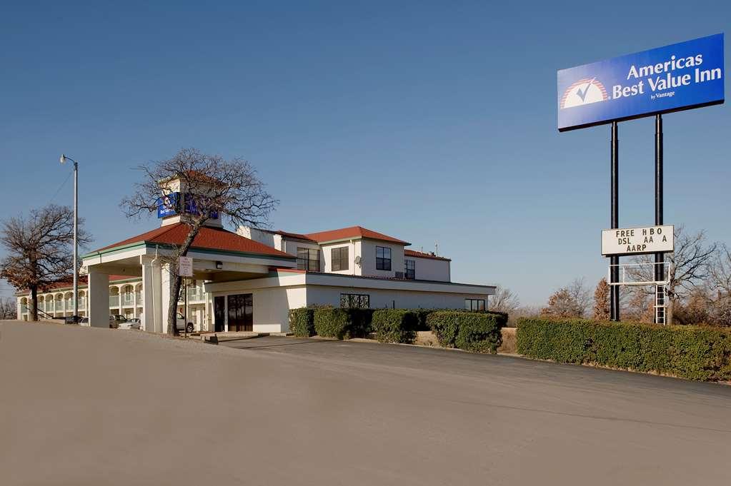Americas Best Value Inn Bowie Exteriör bild